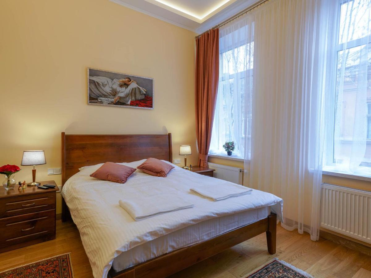 Lviv Suites At Shopena St. 4 Екстер'єр фото