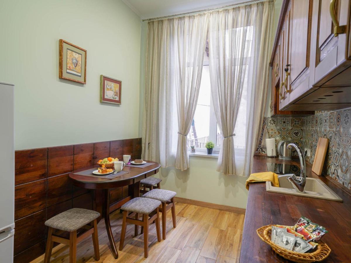 Lviv Suites At Shopena St. 4 Екстер'єр фото