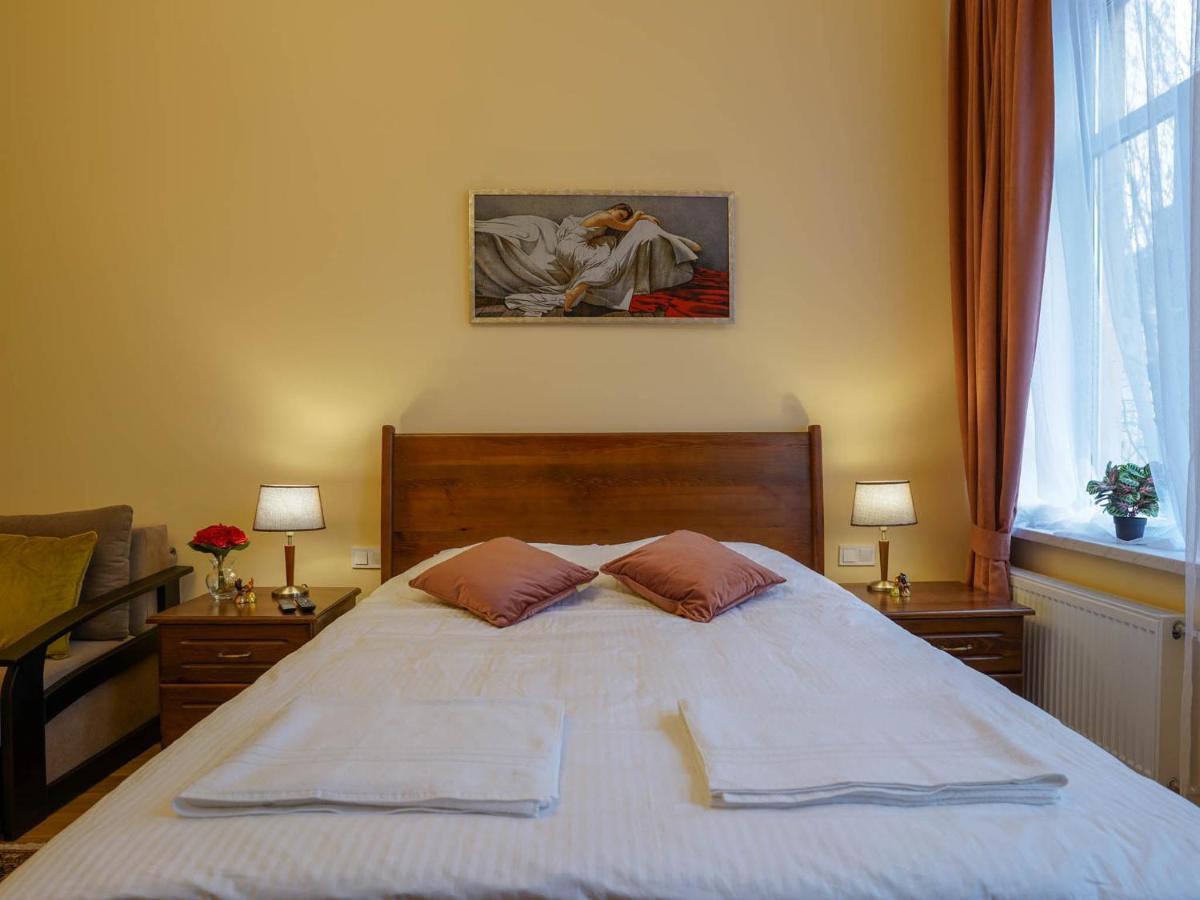 Lviv Suites At Shopena St. 4 Екстер'єр фото